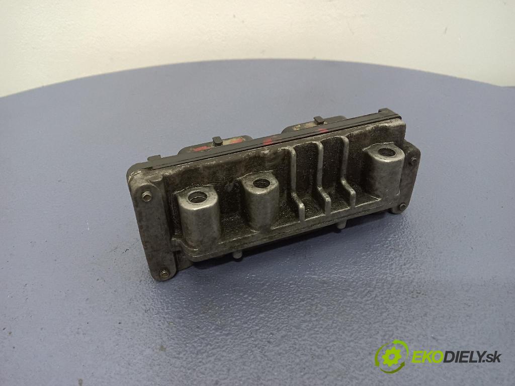 Fiat Punto 2006 riadiaca jednotka Motor: 55187377