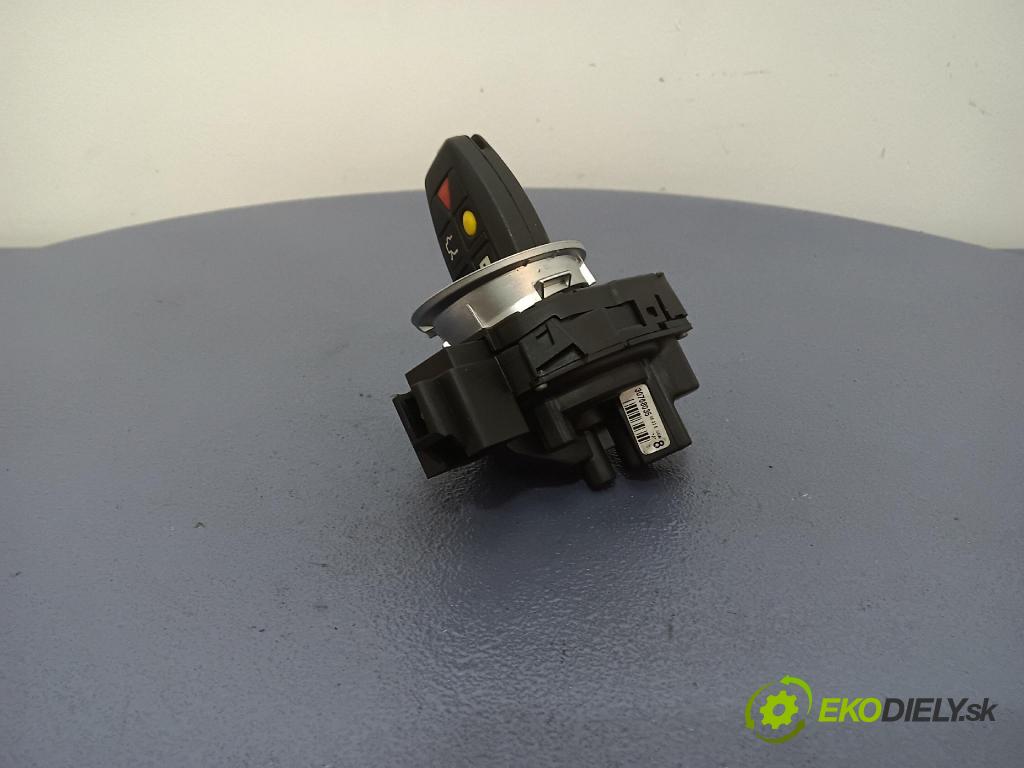 Volvo V50 2004 Spínač zapaľovania: 30768035
