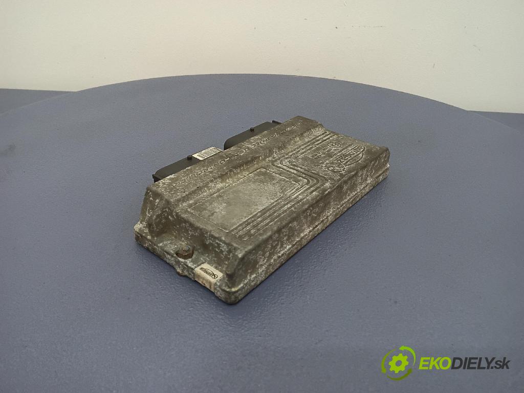 Volvo V50 2004 řídící jednotka 67R-014289