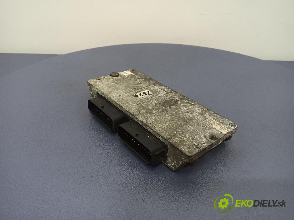 Volvo V50 2004 řídící jednotka 67R-014289