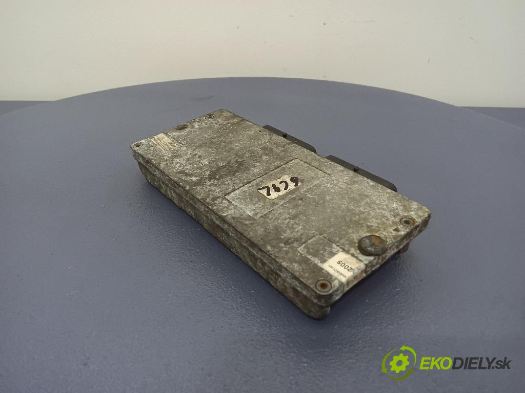 Volvo V50 2004 řídící jednotka 67R-014289