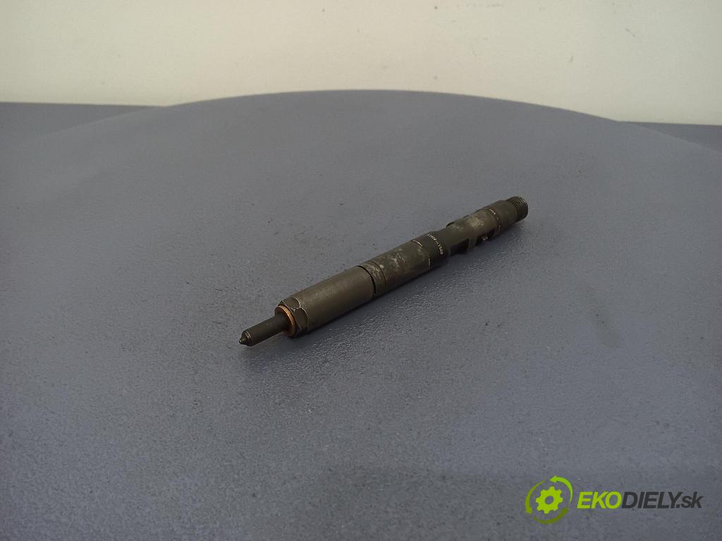 Kia Carnival 2005 vstrek 33800-4X500