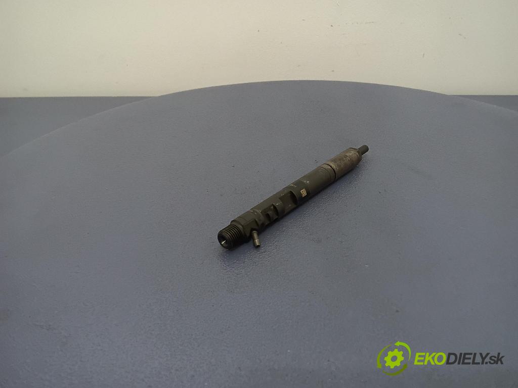 Kia Carnival 2005 vstrek 33800-4X500