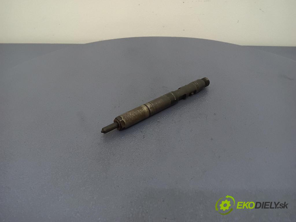 Kia Carnival 2005 vstrek 33800-4X500