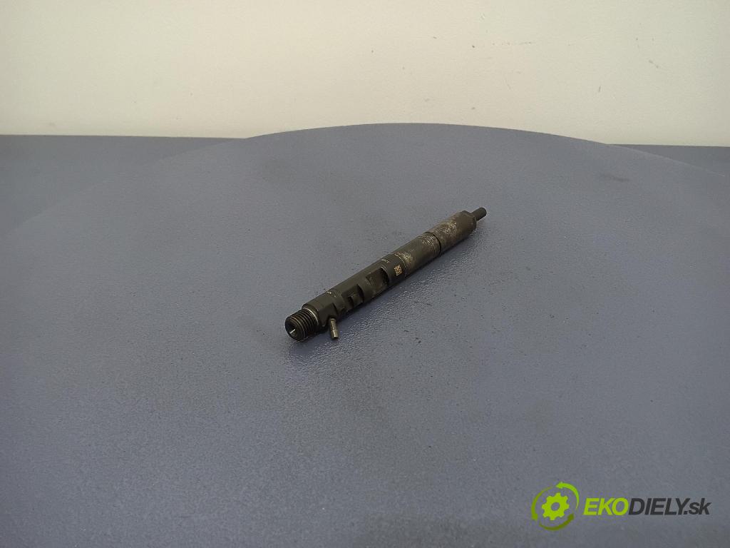 Kia Carnival 2005 vstrek 33800-4X500