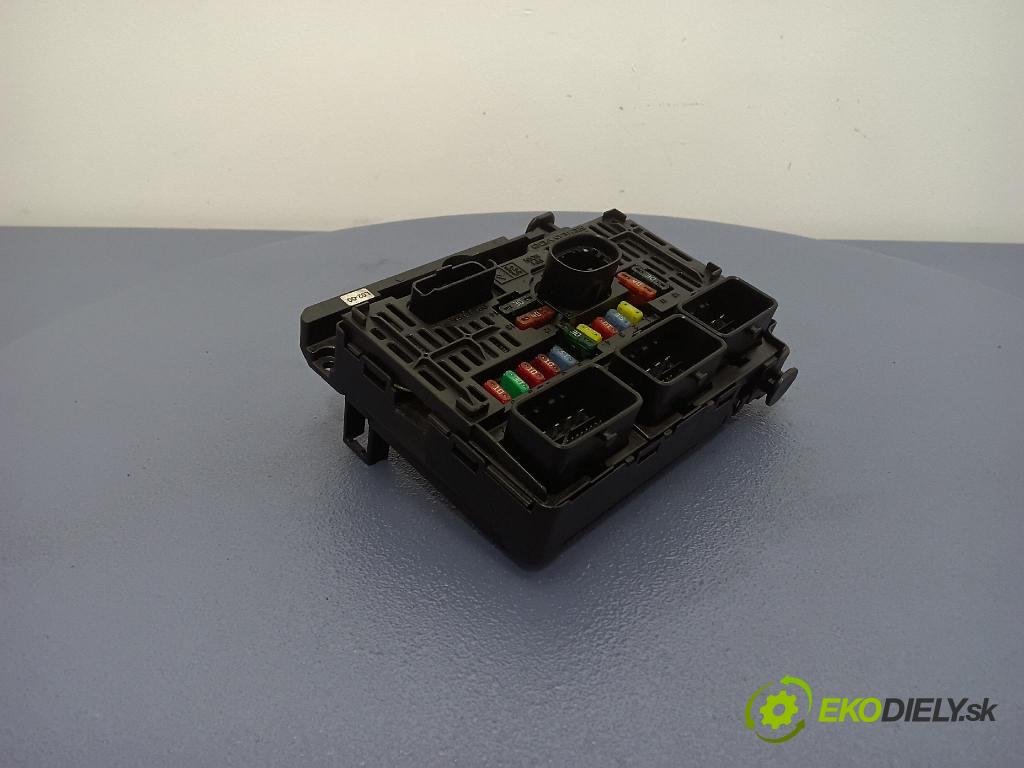 Peugeot 407 2006 skrinka Poistky: 9656086180