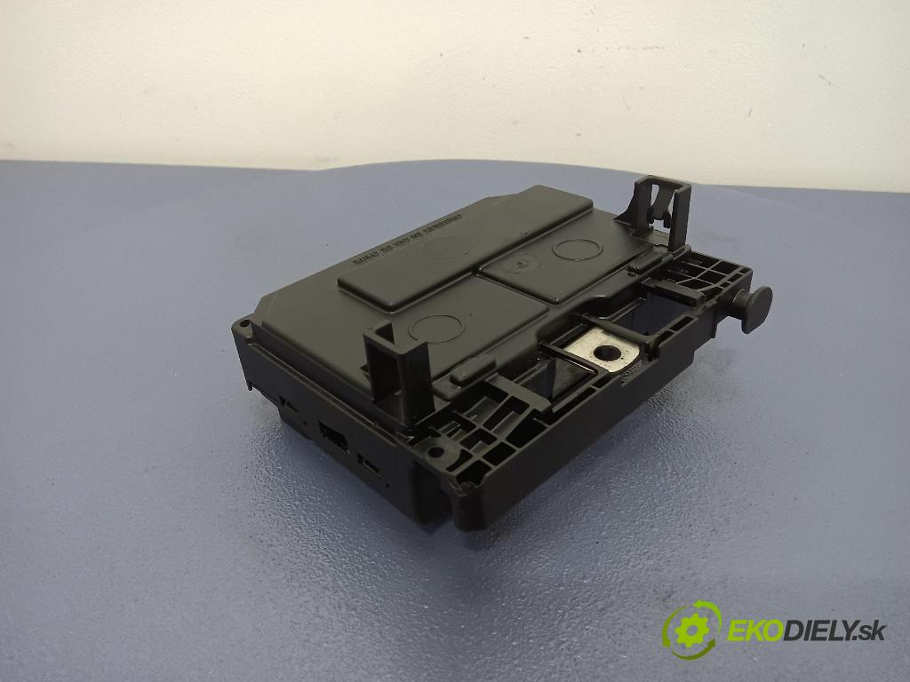 Peugeot 407 2006 skrinka Poistky: 9656086180