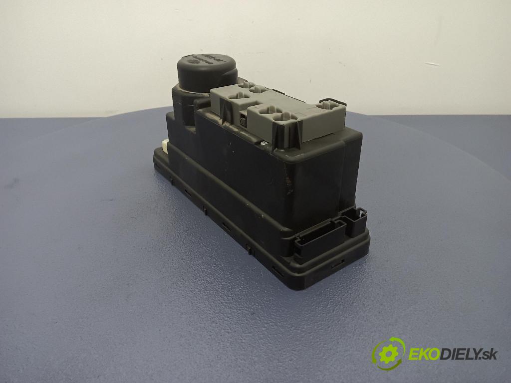 Mercedes-benz E 320 cdi 2001 pompa Centrálny: Zámok: 2108002248