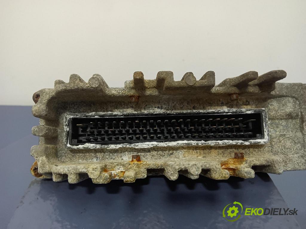 Volkswagen Lt 1997 riadiaca jednotka Motor: 074906021Q