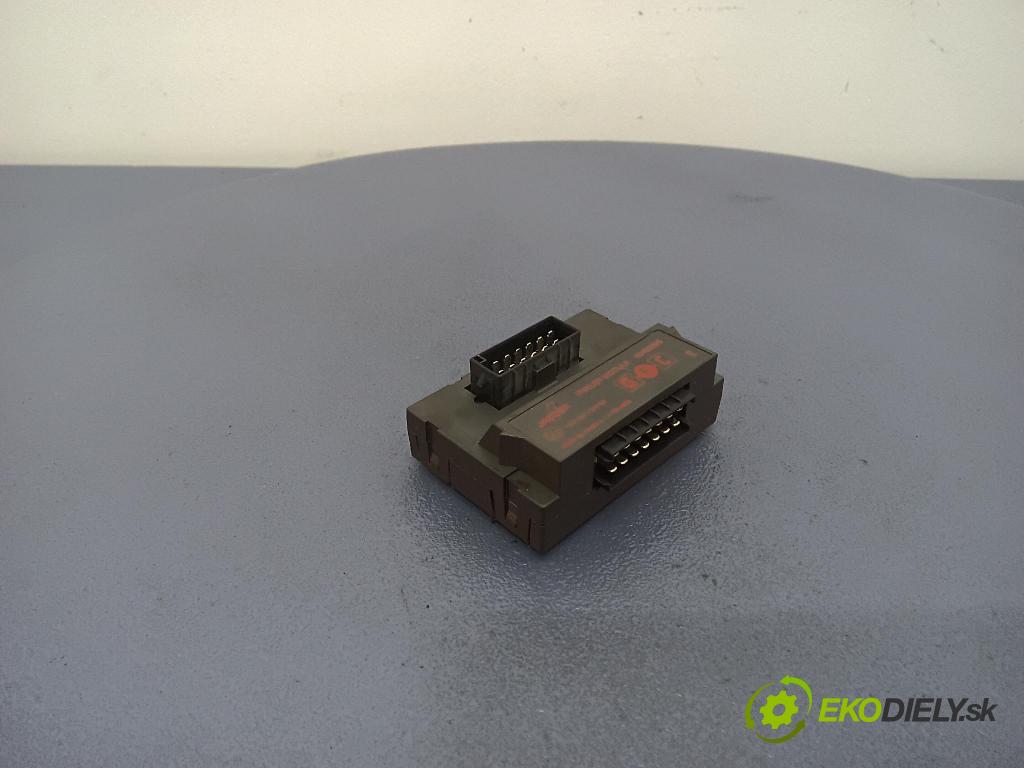 Opel Astra 2006 řídící jednotka 52400525