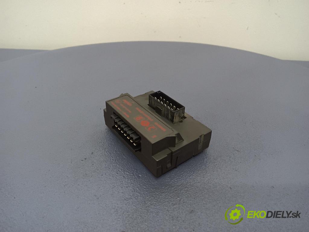 Opel Astra 2006 řídící jednotka 52400525