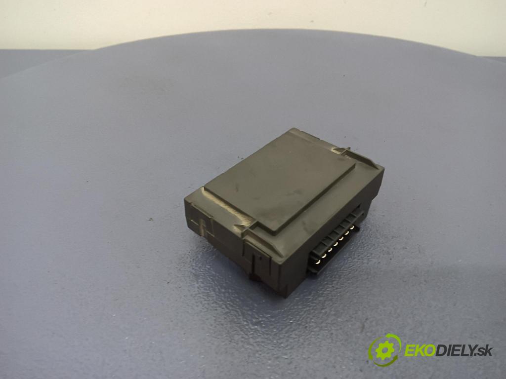 Opel Astra 2006 řídící jednotka 52400525