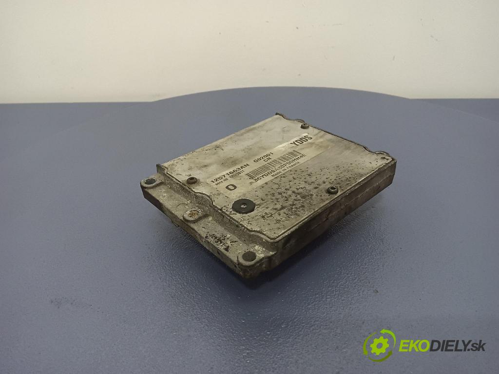 Opel Vectra 2004 riadiaca jednotka Motor: 12571663AN