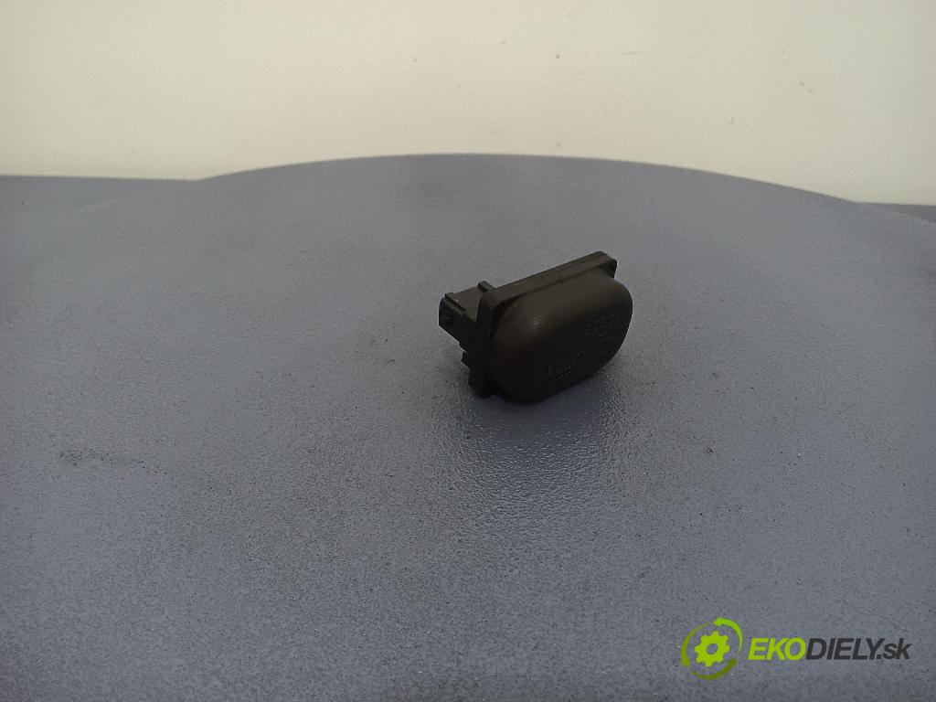 Audi A4 1995 snímač 0280101001