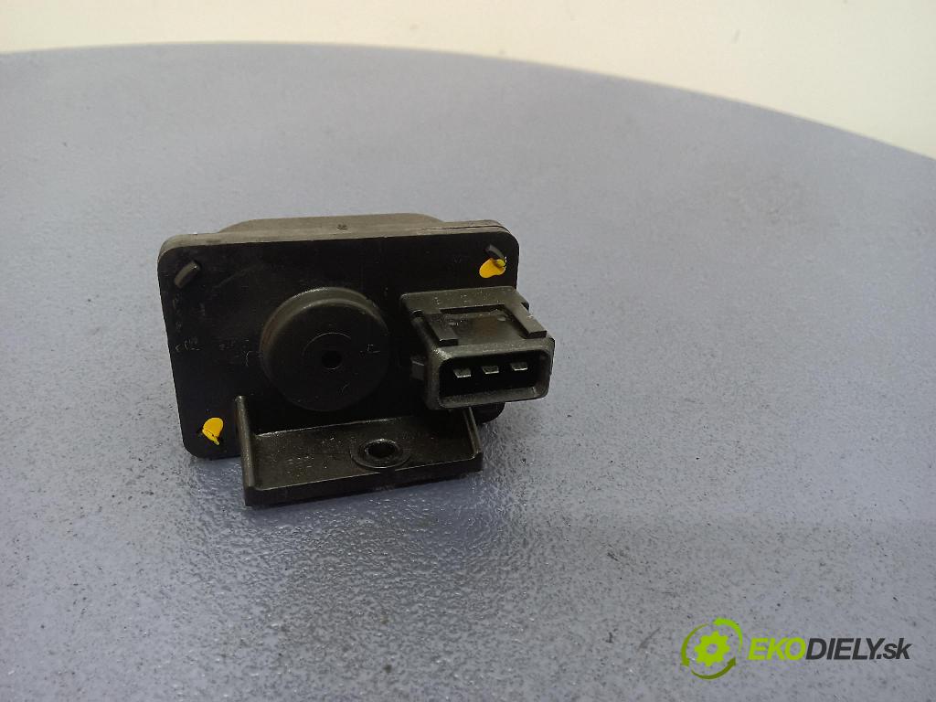 Audi A4 1995 snímač 0280101001