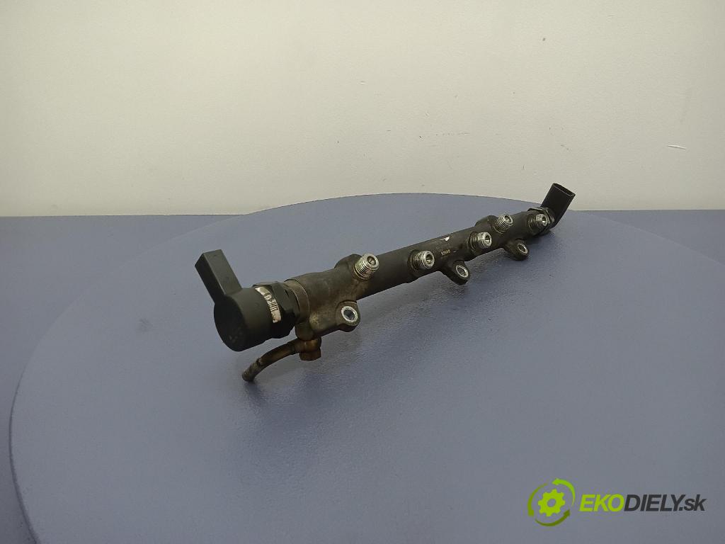 Bmw 320 2002 lišta Zásobování 7787164