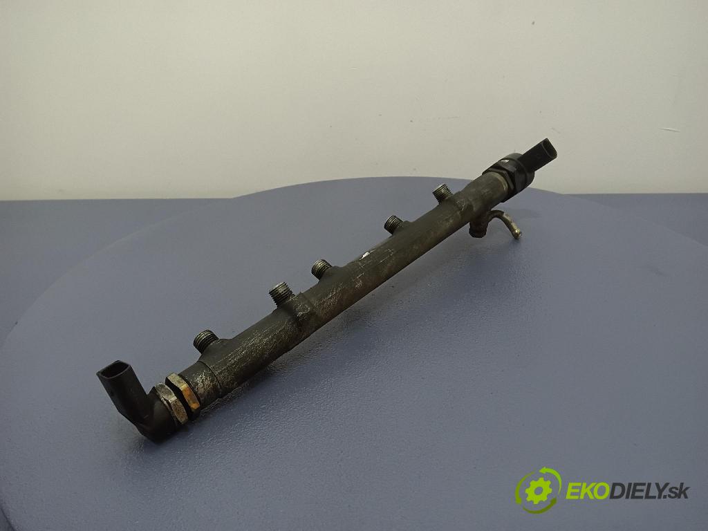 Bmw 320 2002 lišta Zásobování 7787164