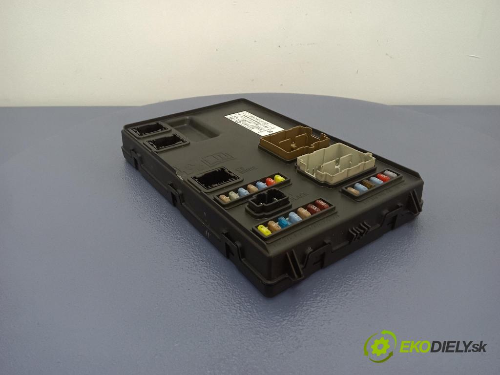 Ford Transit 2009 skrinka Poistky: 8C1T-14A073-CF