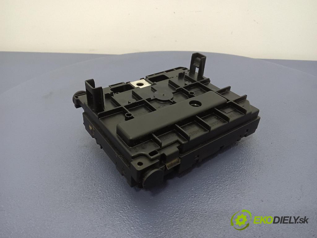 Peugeot 307 2006 skrinka Poistky: 9659742080