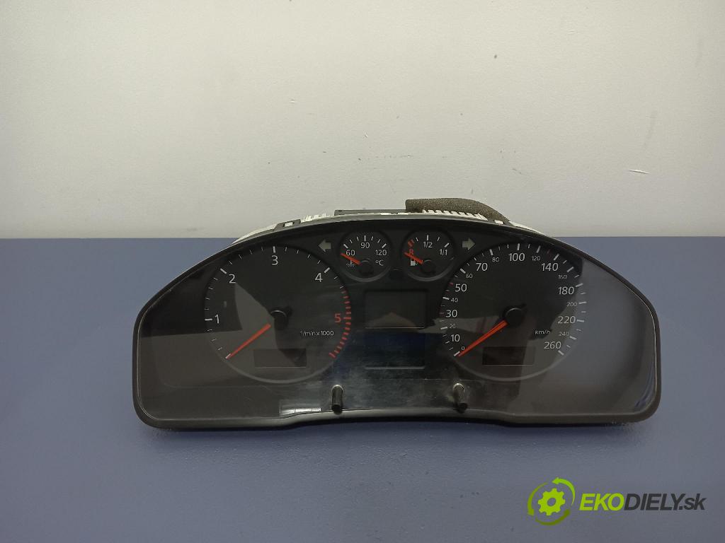 Audi A4 2000 prístrojovka/ budíky 8D0920900M