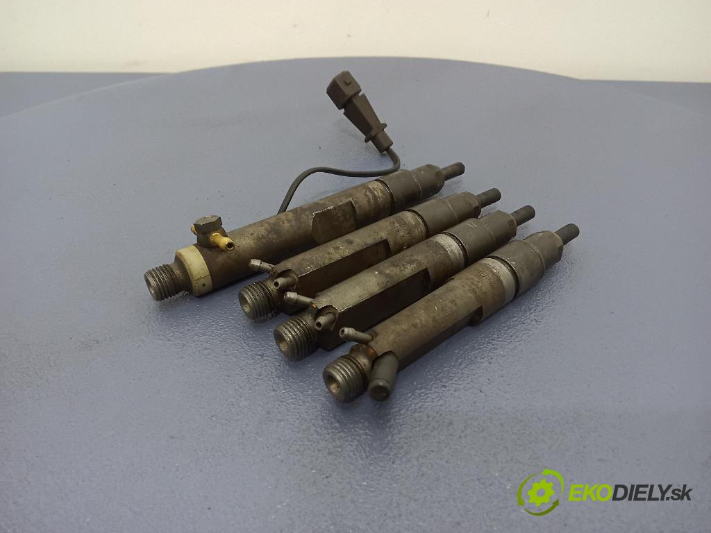 Audi A4 2000 vstrek 028130202H