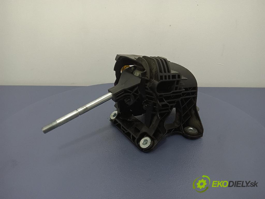 Ford S-max 0 Páka: Zmeny: 6G9R-7C453-FC