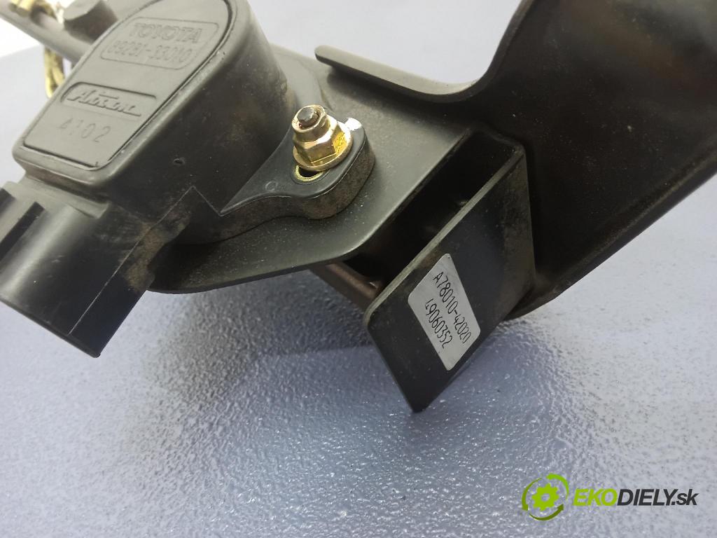 Toyota Rav4 2004 pedal Plyn: 89281-33010