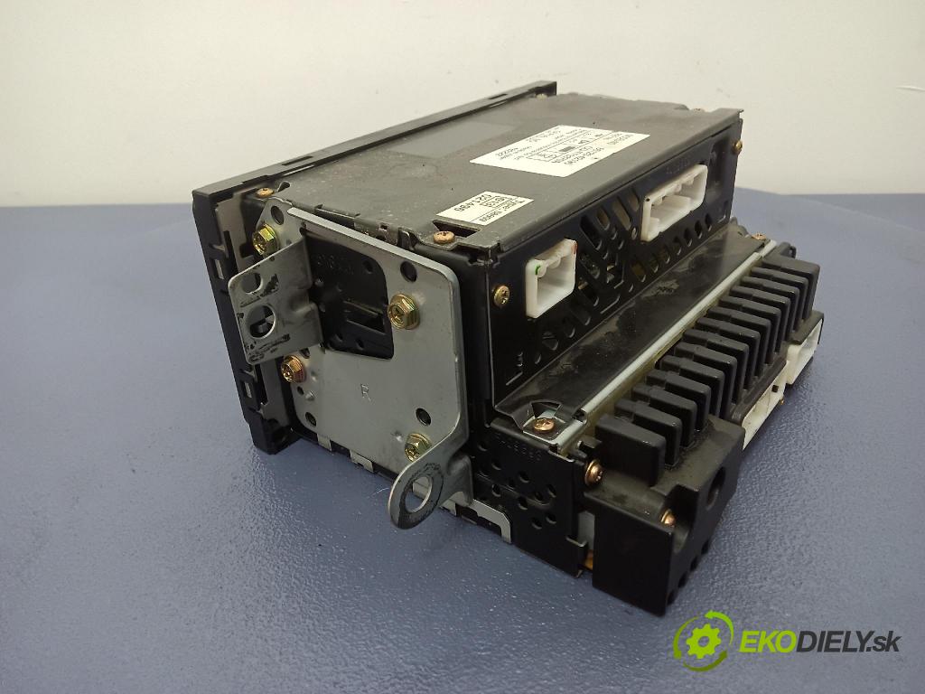 Toyota Rav4 2004 Radio I Navigácia: 86120-42130