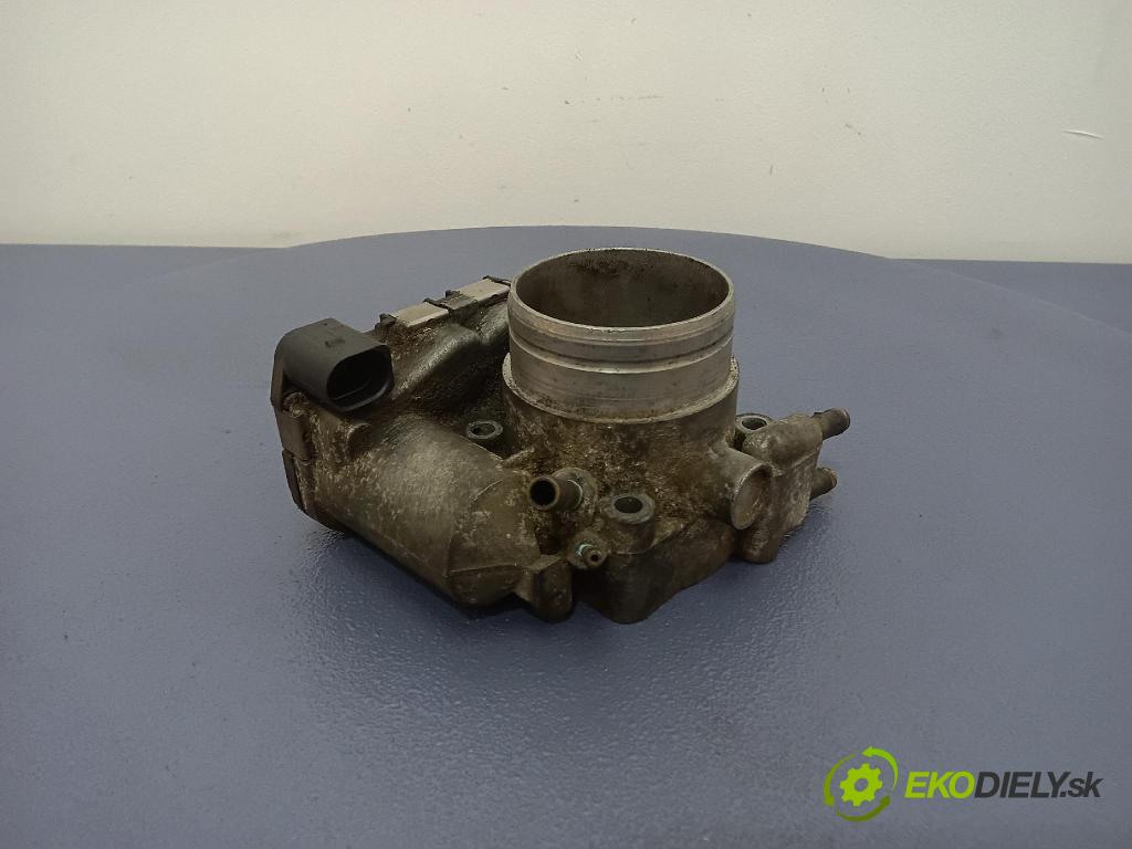 Volkswagen Passat 1999 klapka 06B133062E