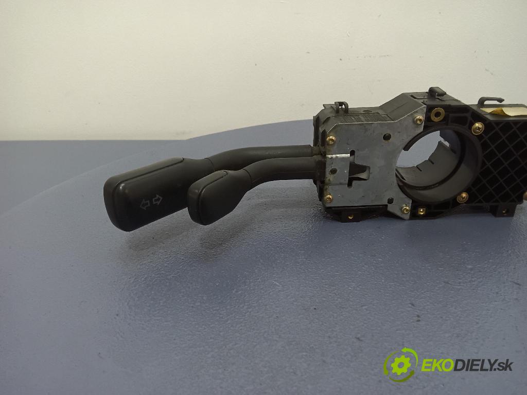 Audi A4 1997 prepínač Komplex: 4D0953513A
