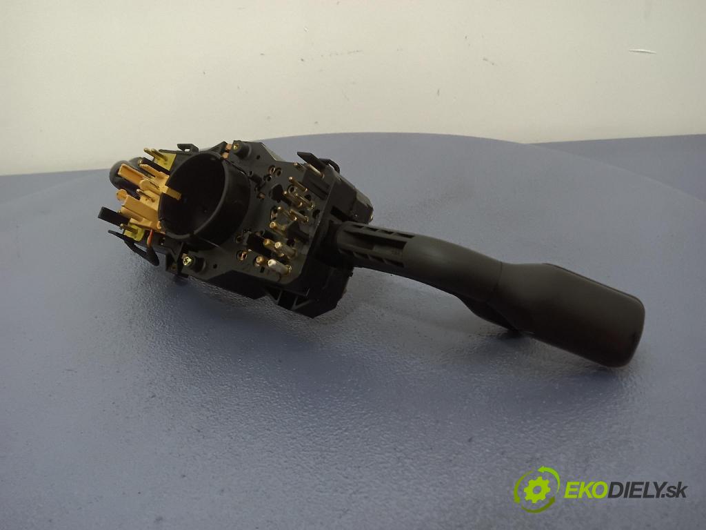 Audi A4 1997 prepínač Komplex: 4D0953513A