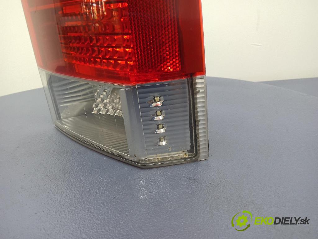 Volvo V70 2006 svetlo / reflektor zad Prava: Vonkajsia: 161038