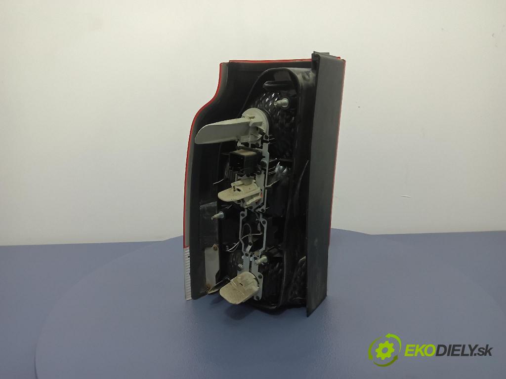 Volvo V70 2006 svetlo / reflektor zad Prava: Vonkajsia: 161038