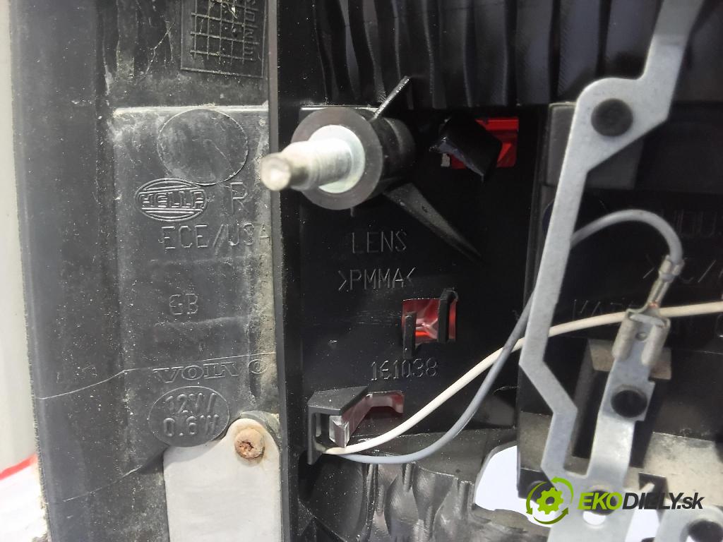 Volvo V70 2006 svetlo / reflektor zad Prava: Vonkajsia: 161038