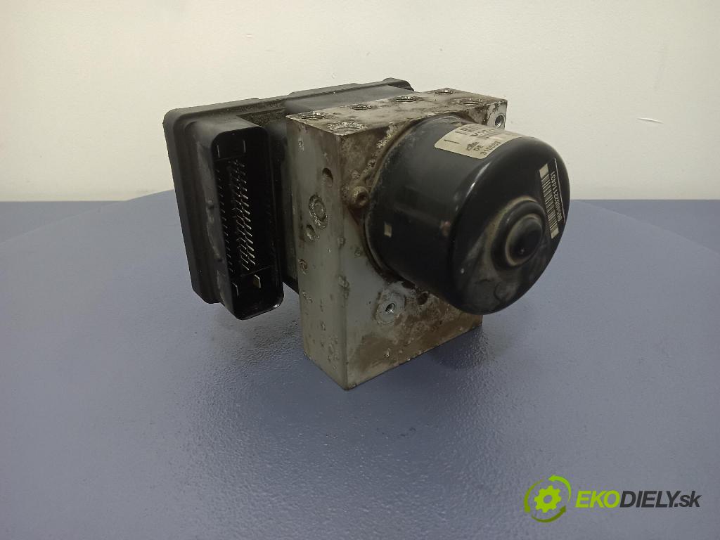 Volvo V70 2003 čerpadlo ABS x 8671224