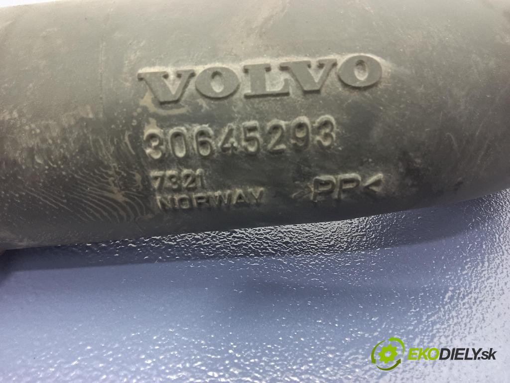 Volvo V70 2003 rúrka Vzduch: 30645293