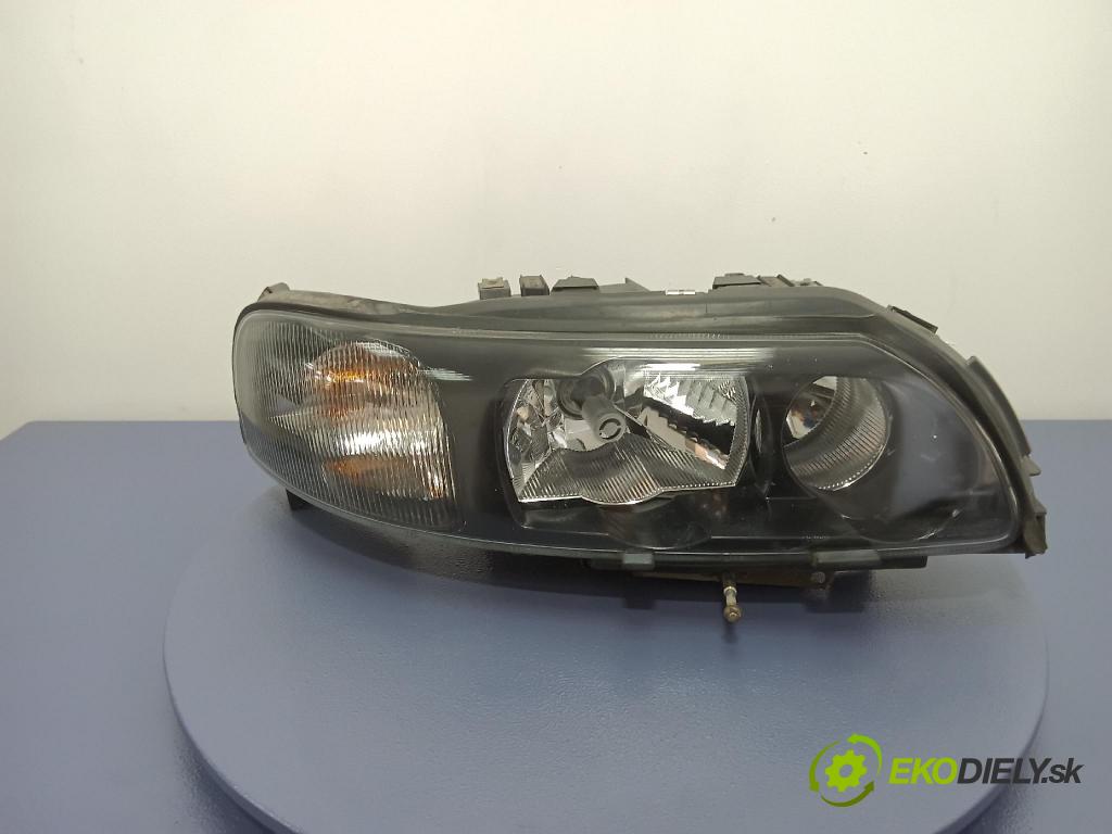 Volvo V70 2003 Reflektor: v pravo: 30655906