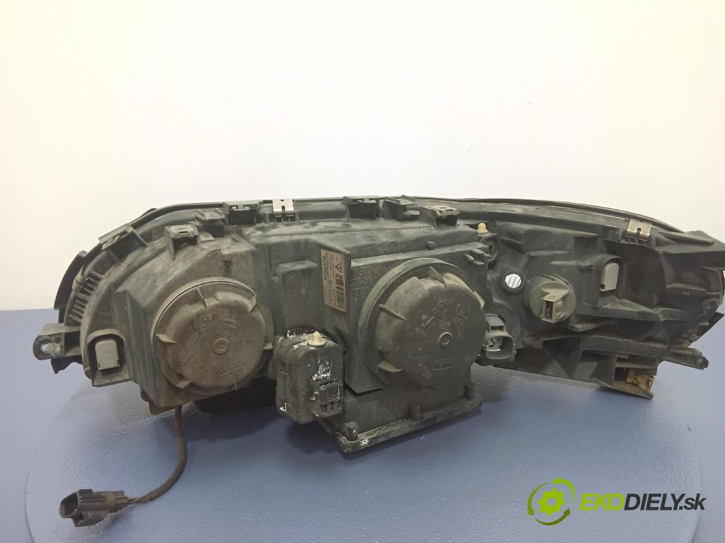 Volvo V70 2003 Reflektor: v pravo: 30655906