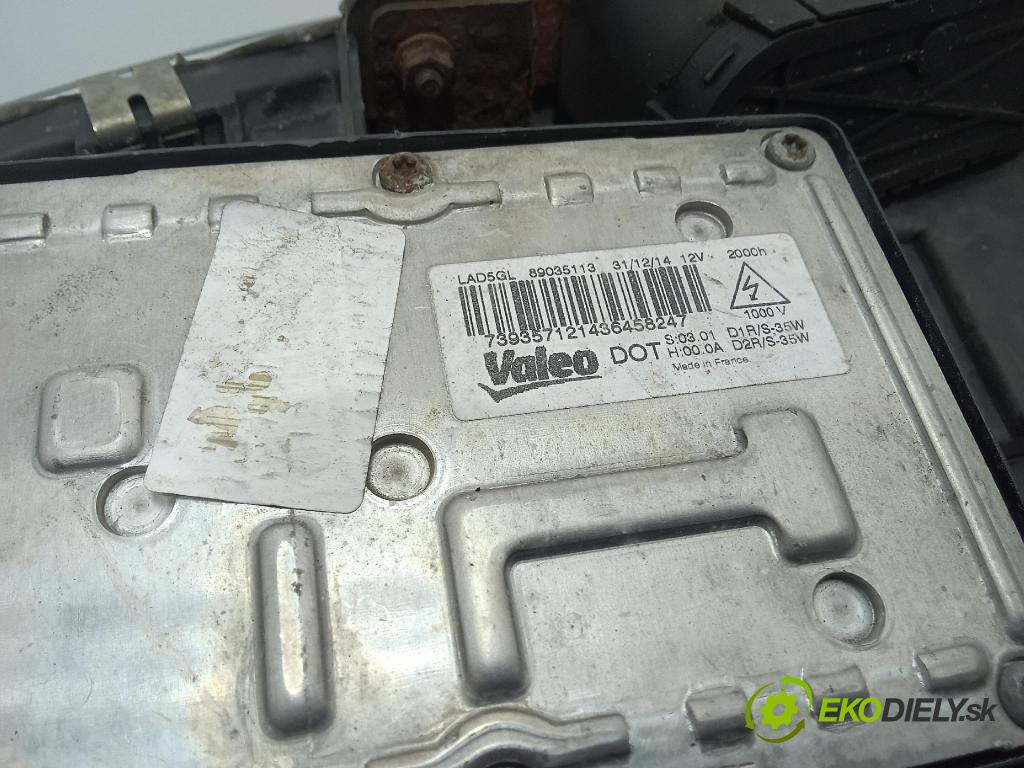 Volvo V70 2003 Reflektor: v pravo: 30655906