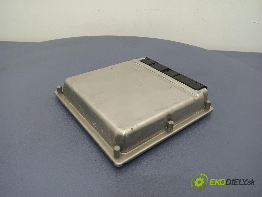 Mercedes-benz 200 2002 riadiaca jednotka Motor: A0001537079