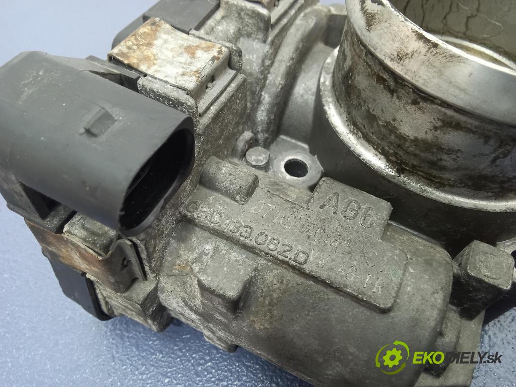 Vw Golf 2007 klapka 03C133062D