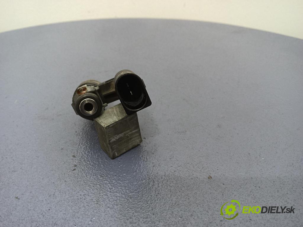 Vw Golf 2007 vstrek 03C906036E