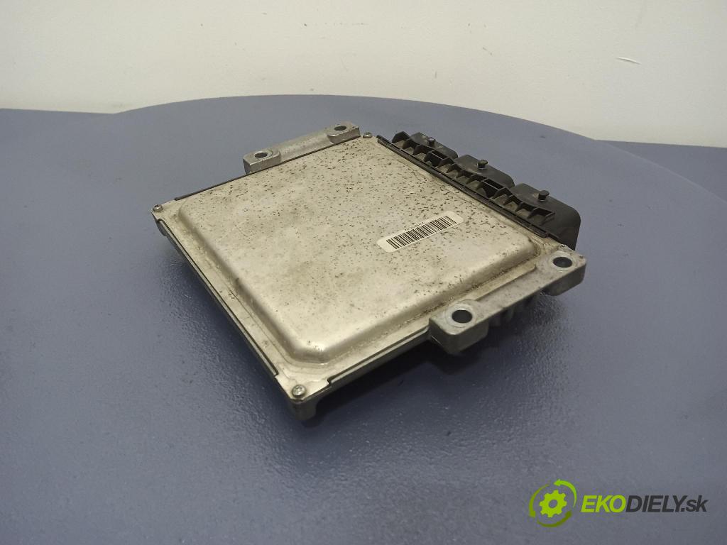 Citroen C5 2011 riadiaca jednotka Motor: 9676860180