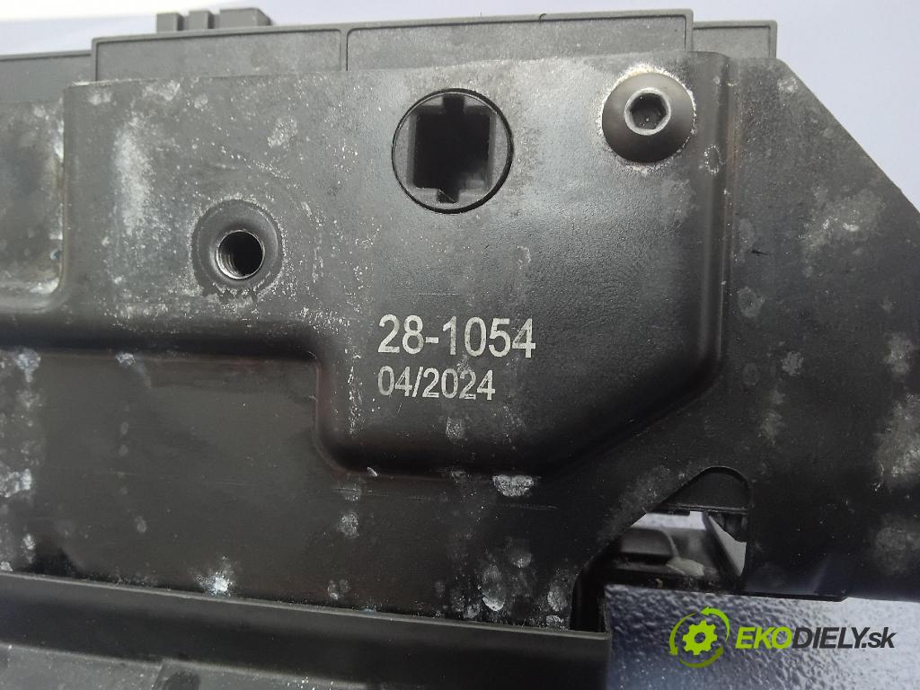 Opel Vectra 2005 zámok Klapky: kufra: 28-1054