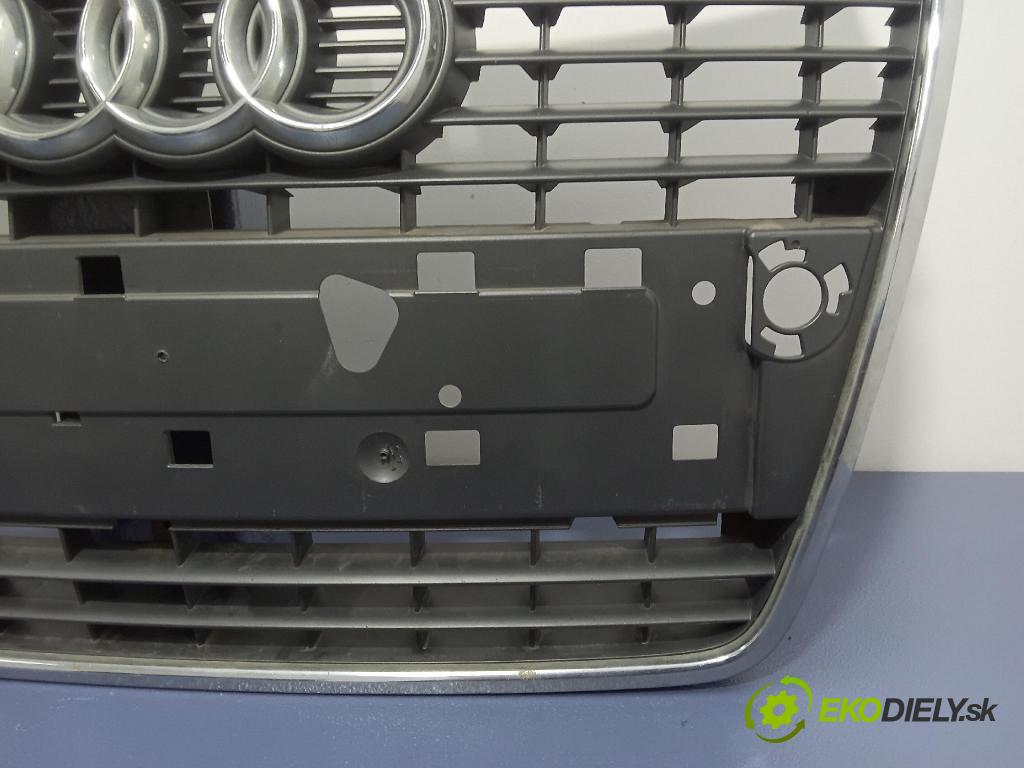 Audi A4 2005 miežka / Gril: 8E0853651J