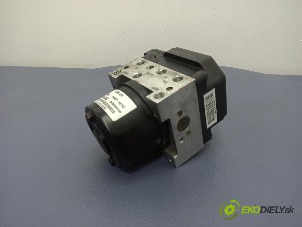 Kia Carnival 2005 čerpadlo ABS x 0K2FA-667B0