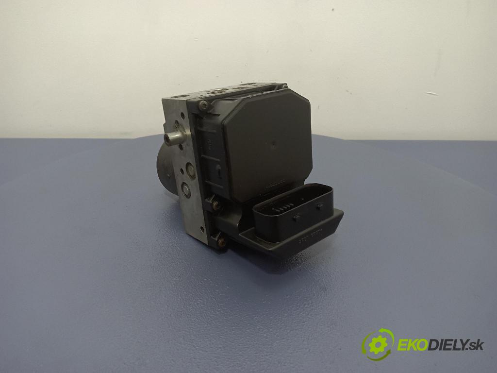 Audi A4 2003 čerpadlo ABS x 8E0614517