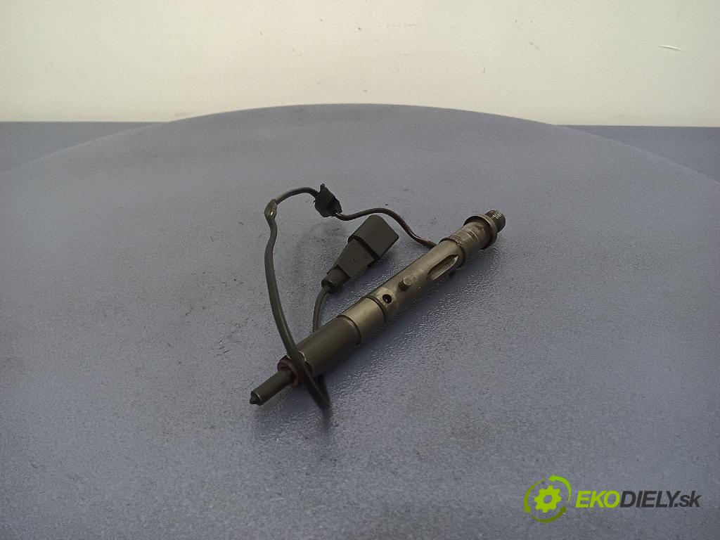 Audi A4 2003 vstrek 059130202F