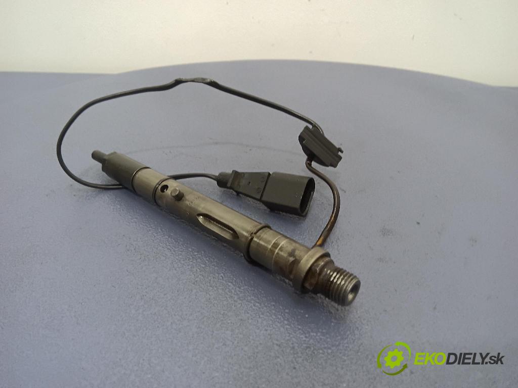 Audi A4 2003 vstrek 059130202F