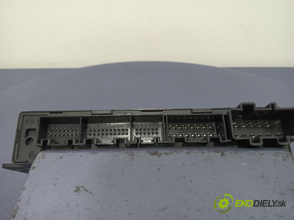 Audi A4 2003 riadiaca jednotka Komfortu 8E0959433AS